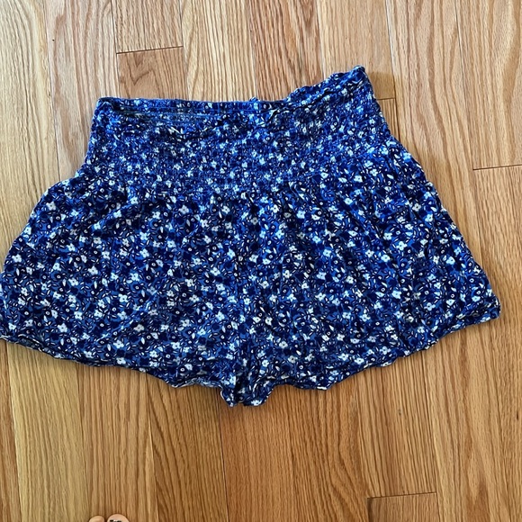 Floral Shorts - Picture 4 of 4